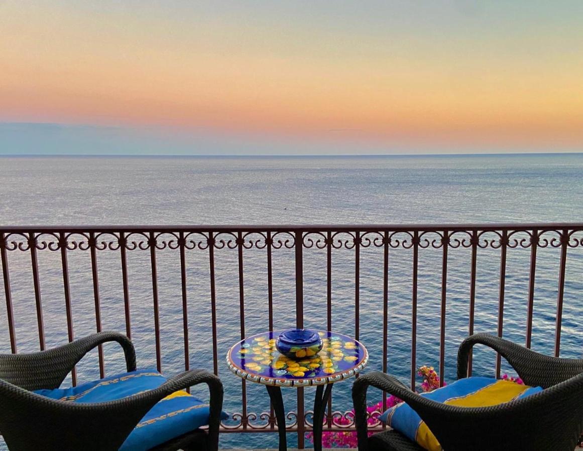 Villa Le Baste Фуроре Экстерьер фото