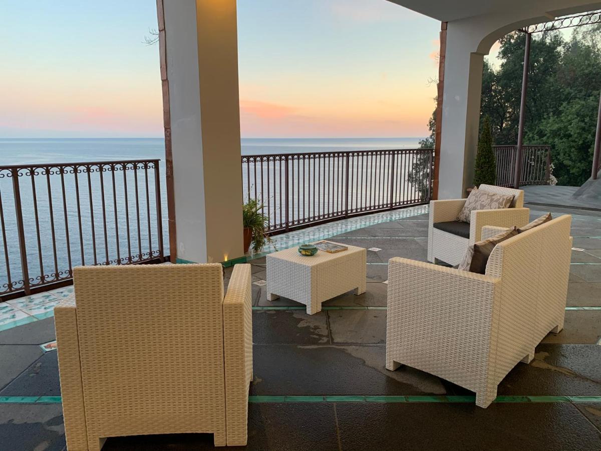 Villa Le Baste Фуроре Экстерьер фото