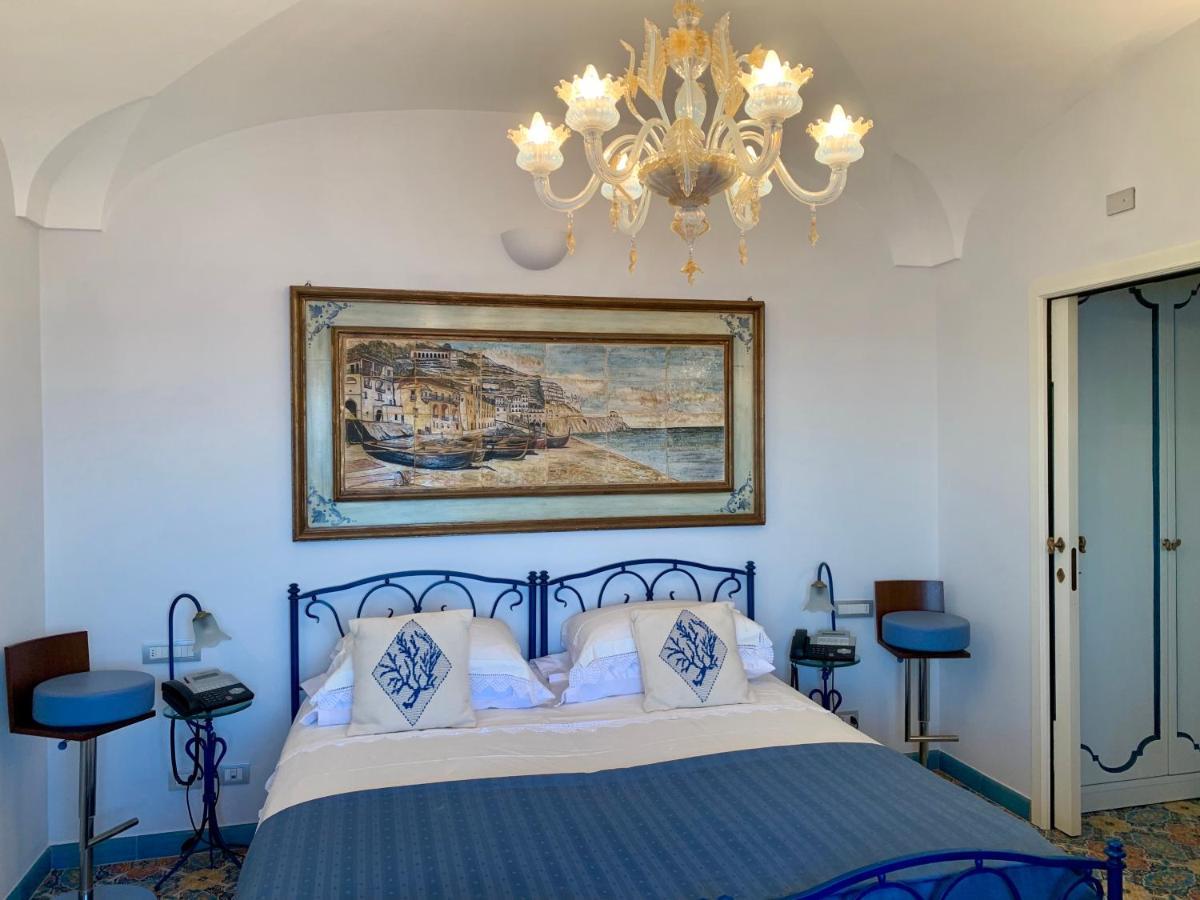Villa Le Baste Фуроре Экстерьер фото