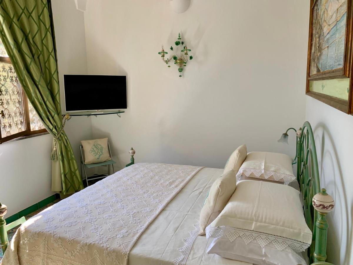 Villa Le Baste Фуроре Экстерьер фото