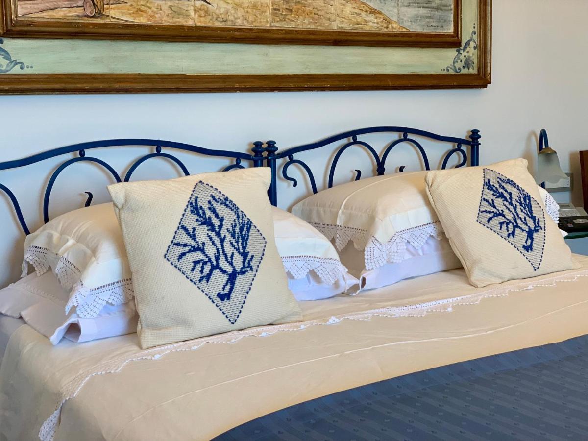 Villa Le Baste Фуроре Экстерьер фото