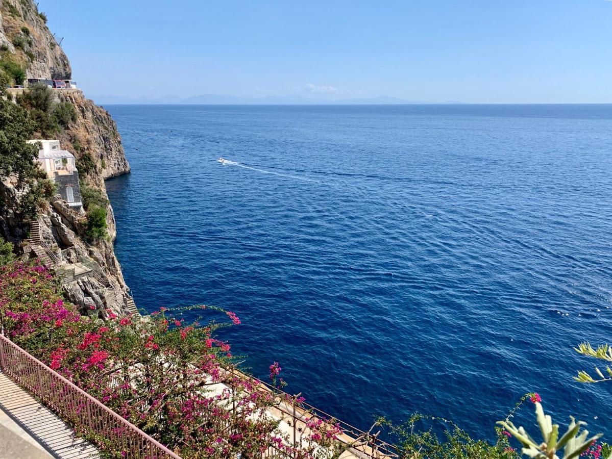 Villa Le Baste Фуроре Экстерьер фото